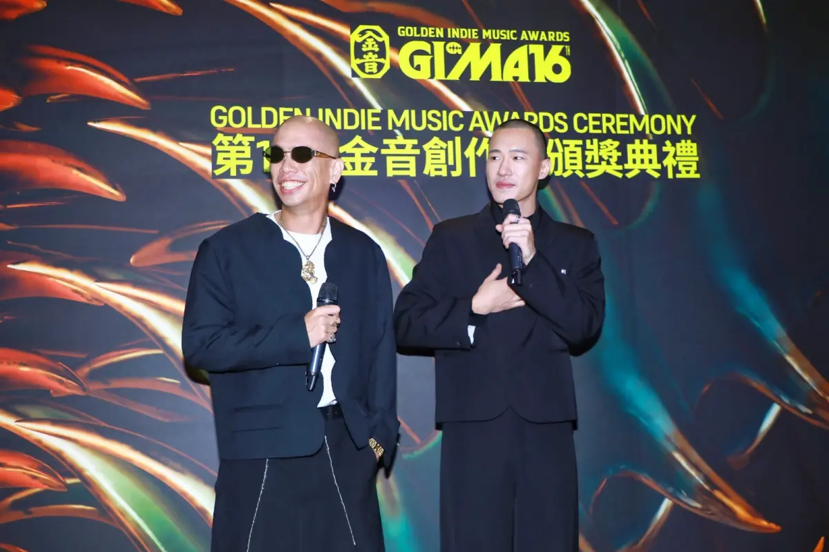 金曲歌王呂士軒出席金音獎！親頒最佳嘻哈專輯給Someshiit山姆