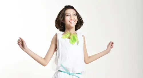 ▲陳詩妤當年奪冠後立刻發片出道，後續還舉辦演唱會，出席各大活動。（圖／陳詩妤 Sawmah 臉書）