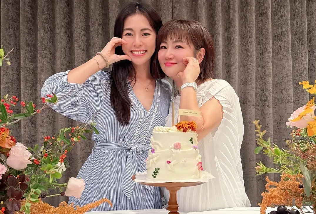 Selina慶44歲生日飄孕味！寬衣凸肚照曝被猜懷二胎 經紀人回應了