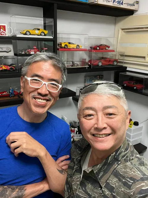 ▲李國超（右）半個月前才去屠穎（左）家看新的模型收藏，甚至離世前一天還有私訊，驟逝的消息讓他難以接受。