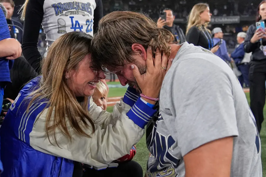 ▲在洛杉磯道奇連霸的背後，道奇傳奇投手克蕭（Clayton Kershaw） 也正式結束他輝煌的職業生涯。（圖／美聯社／達志影像）