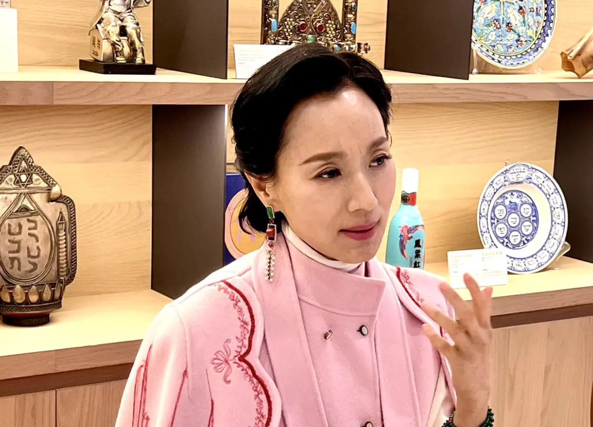 ▲坣娜（如圖）上個月14日去世，享年59歲。她生前好友、製作人張光斗透露去年底曾約她回曾經主持的《點燈》節目接受訪問，當時她的健康狀況已經不好，講好等她好一點再來，可惜永遠無法實現，留下遺憾。（圖／摘自Tang Yoga 坣娜的坣瑜伽 臉書粉絲頁）