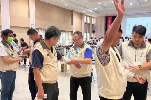 ▲透過訓練，期使後備幹部能在社區中發揮防災尖兵的角色展現軍民合作的防災韌性。（圖／記者莊全成翻攝）