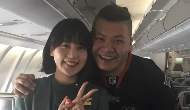 ▲網紅鐵牛（右）昨日在IG發文，宣布將升格二寶爸，興奮曬出超音波照，感動寫下：「謝謝你來當寶貝」。（圖／翻攝自IG ironbullim）