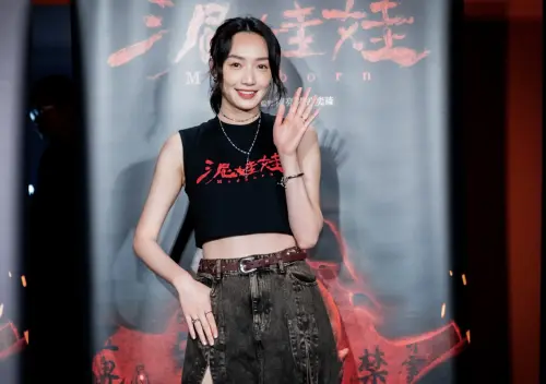 ▲蔡思韵之前才在日本舉行婚禮，主演的新片《泥娃娃》又在台灣開出票房紅，雙喜臨門。（圖／天予電影提供）