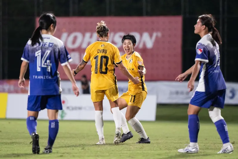 ▲高雄Attackers FC在楠梓文中足球場最終以4：2擊退女武神，其中若林美里(右二)梅開二度。（圖／高雄Attackers提供）