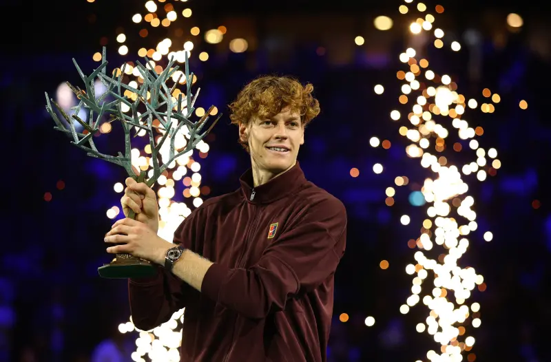 辛納奪巴黎大師賽冠軍！重返世界第一　26連勝締造室內場王者紀錄