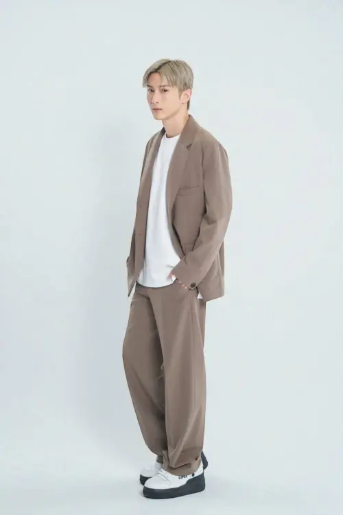 ▲ 阿本首次主持跨年就在高雄，讓他相當期待。（圖／年代提供）