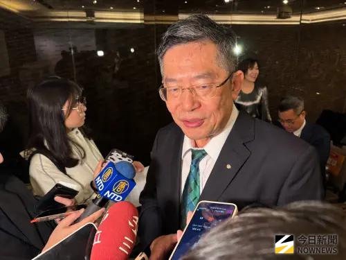 馬偕醫院攜手鴻海AI布局長照！院內外健康資料可即時互通
