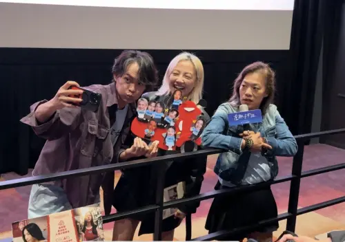 ▲黃鐙輝（左起）、小8（張允曦）、導演鄒時擎出席《左撇子女孩》首週上映的Q&A活動。（圖／光年映畫提供）