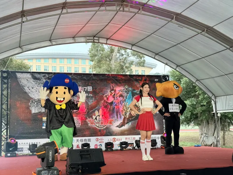 ▲大人小孩都喜歡的經典國民零食「乖乖」現身「2025天母搞什麼鬼」！最吸睛的亮點還有品牌全新IP角色「香魚君」的驚喜登場！（圖／品牌提供）