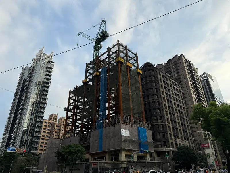 自住要選預售、中古？她猶豫日後轉手哪個好　內行：價差決定一切