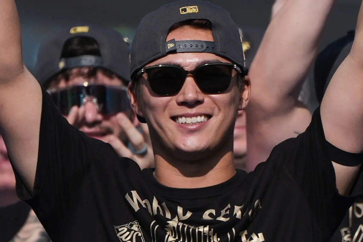 經典賽／山本由伸會打WBC嗎？封王遊行上未鬆口 僅15字回應媒體