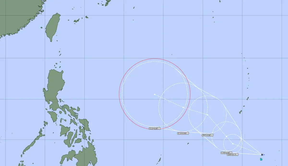 ▲關島南方目前有熱帶性低氣壓，最快今明兩天（11月5日至11月6日）會發展成「鳳凰颱風」。（圖／日本氣象廳https://www.data.jma.go.jp/multi/index.html?lang=cn_zt）