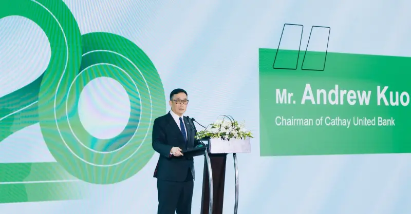    ▲國泰世華銀行董事長郭明鑑於胡志明市分行20週年感恩晚宴致詞表示，今年完成對胡志明市分行增資，展現對越南市場的長期承諾與信心。國泰世華將越南視為第二家園，持續深化在地服務，邁向區域型銀行目標，強化亞洲市場金融連結。（圖／國泰世華銀行提供）  