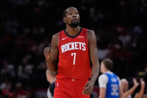 NBA／火箭114：104勝騎士！申京、杜蘭特合砍49分　險出現大場面
