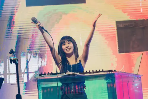 不捨好友父親屠穎驟逝！白安台中開唱哽咽　淚曝：我爸已過世4年
