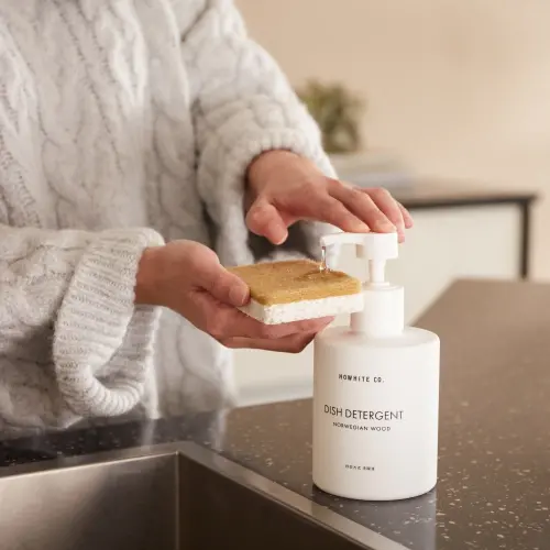 ▲香氛清潔品牌好白方式清潔劑只要111元。（圖／HOLA提供）