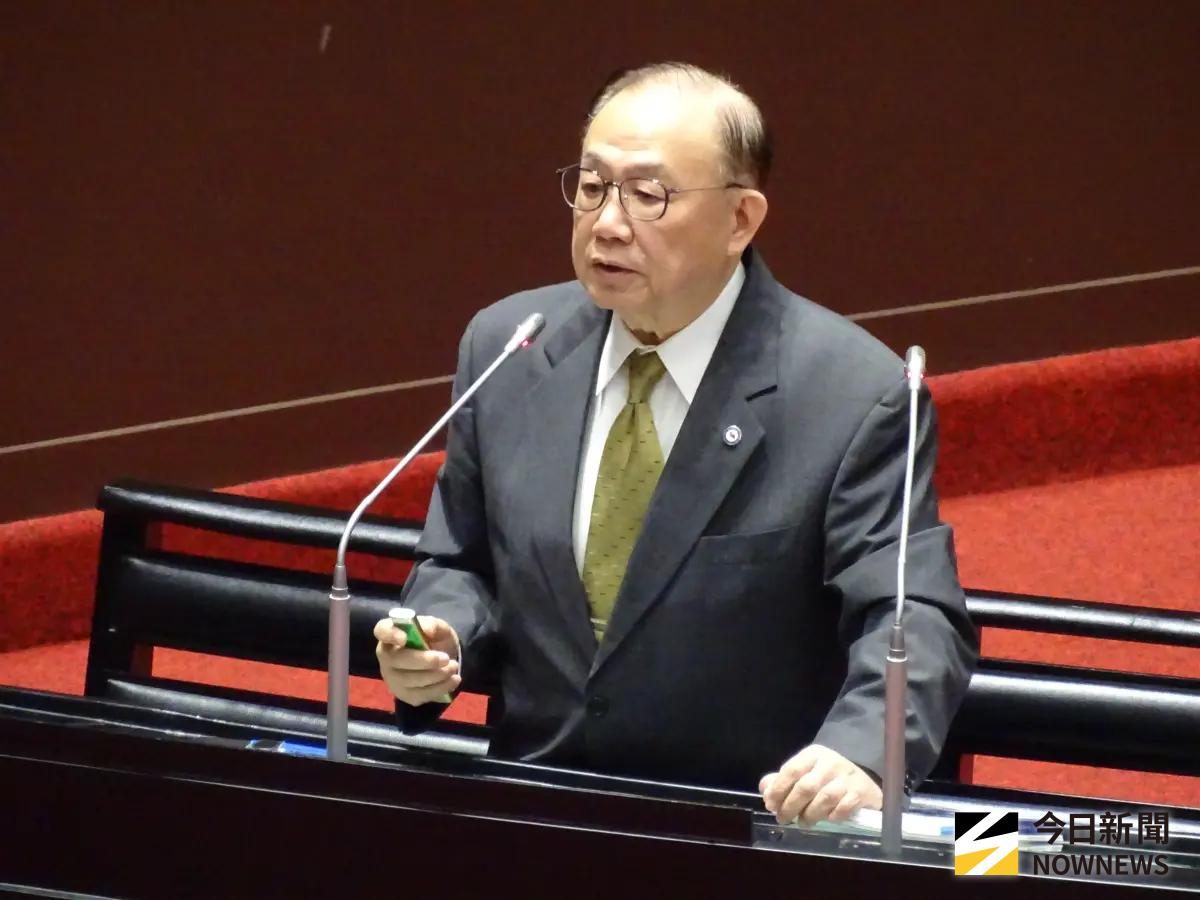 ▲國民黨立委陳永康鍾愛收藏字畫，申報300萬唐伯虎畫作。（圖／記者呂炯昌攝）