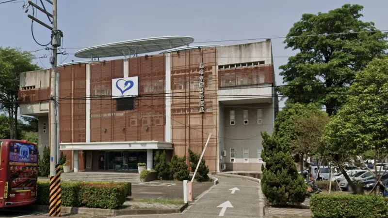 ▲高雄殯葬處爆出職員收賄「插隊燒大體」事件，檢方起訴14人。（圖／翻攝自google maps）