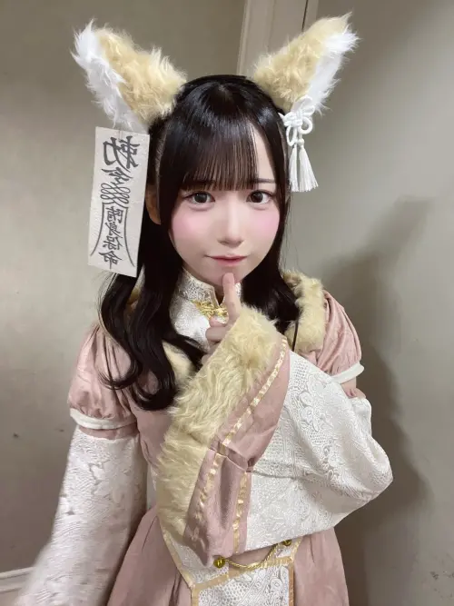 ▲藤咲梓憑藉迷人大眼、無敵嘟嘟臉和雙馬尾，再配上甜美笑容，吸引不少粉絲，