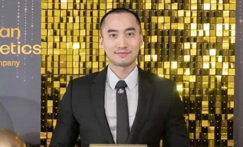 醫界王陽明三婚爆婚變！賴弘國取消關注　妻子刪光他合照
