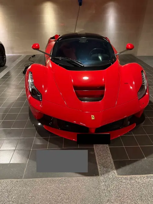 ▲全球限量499台、三大神車之一的法拉利跑車LaFerrari。（圖／調查局提供）