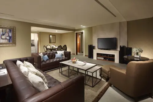 ▲台中港酒店就推出「普發入住總統套房」活動，一萬入住原價6萬8000元尊榮套房，再送5000元「灣兔購」購物金。（圖／台中港酒店提供）