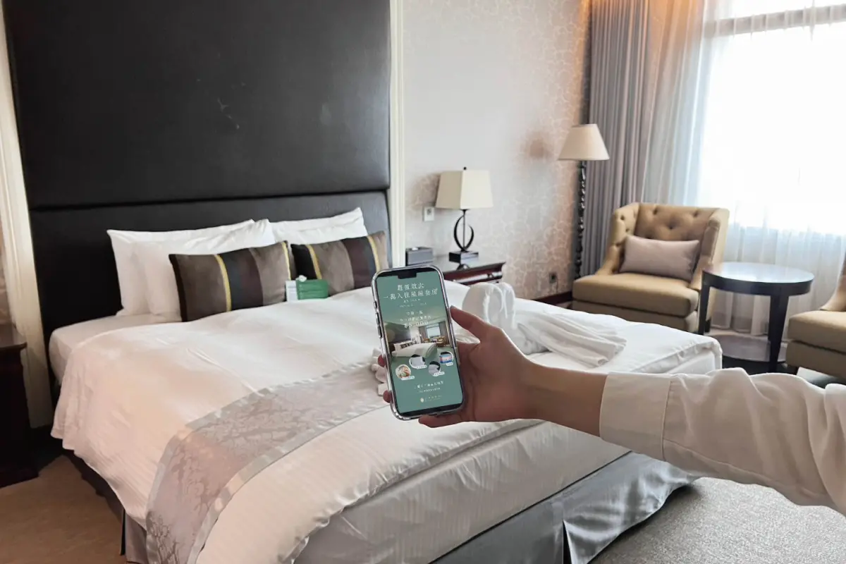 ▲普發一萬元今天開始登記，各業者針對萬元推優惠，像是台中港酒店就推出「普發入住總統套房」活動，一萬入住原價6萬8000元尊榮套房。（圖／台中港酒店提供）