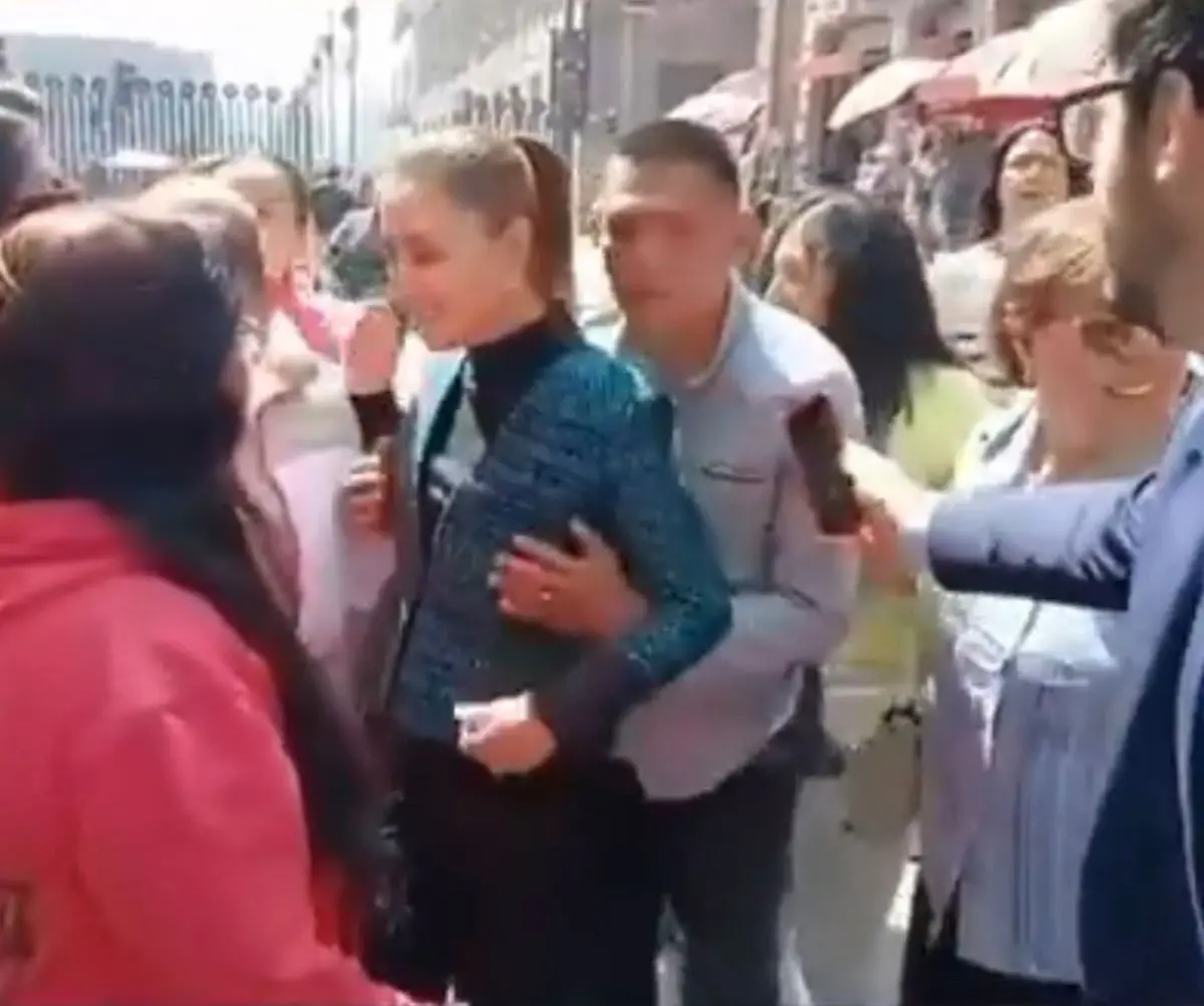 墨西哥女總統遭當街「強吻襲胸」！隨扈在旁滑手機畫面露餡