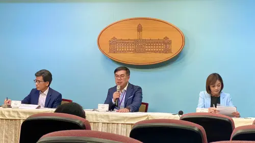 屏東防疫挨批環境部急認錯！他轟彭啟明雙標：遇盧秀燕就裝聾作啞
