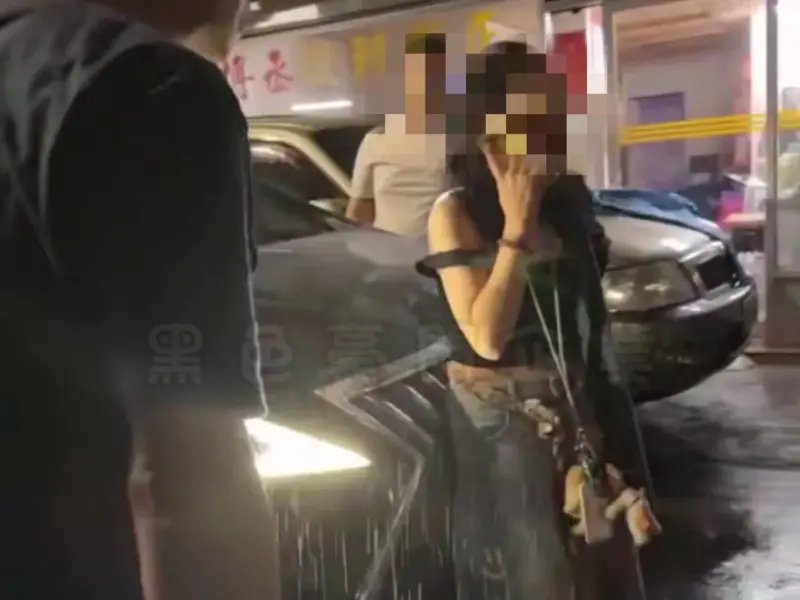 不滿叫多元計程車被卡！板橋女「躺馬路肉體擋車」脫序行徑全被拍