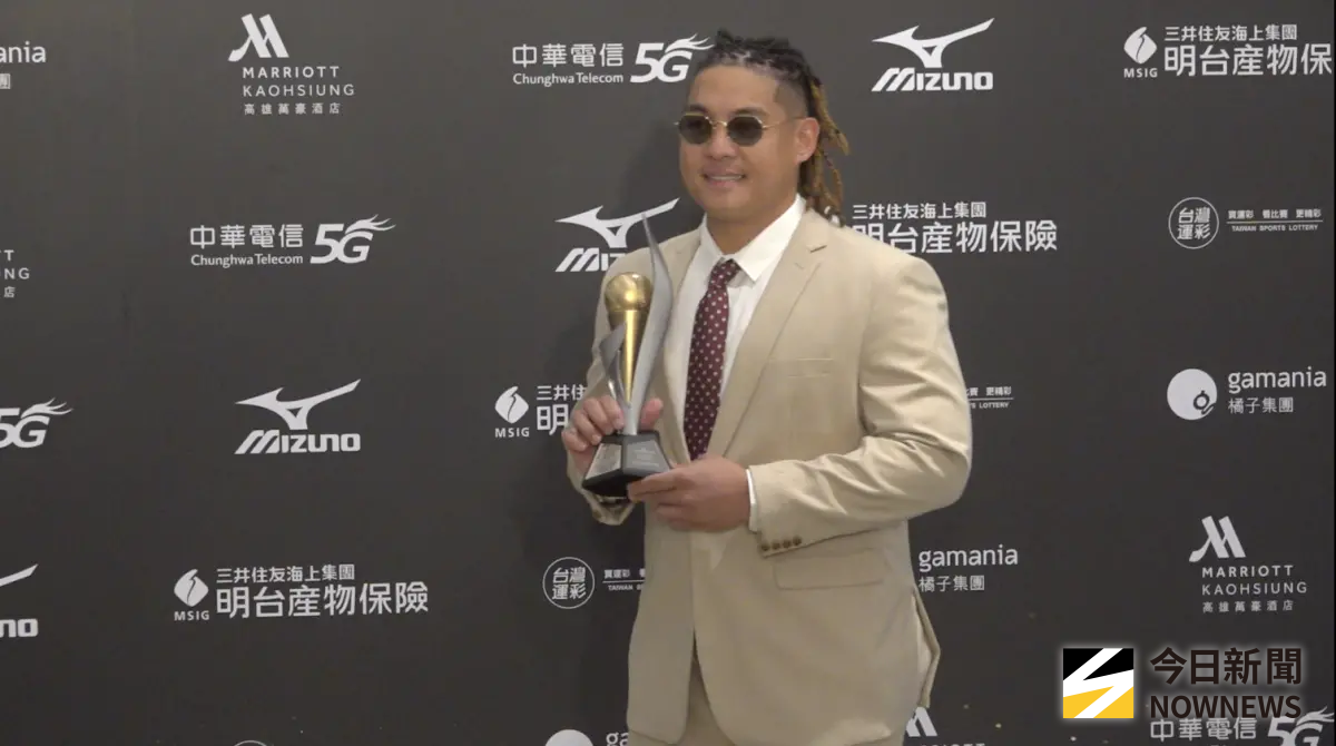 ▲中職球員工會吉力吉撈・鞏冠出席頒獎典禮，談到樂天桃猿食宿風波，他表示工會已開會討論。（圖／記者吳忠育攝 ,2025.11.05）