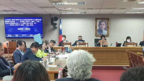 柯建銘缺席！吳思瑤力擋藍白「停砍年金」修法　待韓國瑜朝野協商
