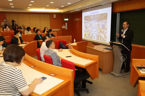 ▲亞大醫院副院長周立偉指出，自開院以來，持續推動以病人為中心的友善就醫環境，（圖／亞大提供）