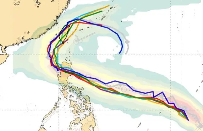▲鳳凰颱風路徑在周日前（11月9日）穩定朝西移動，下周將會出現「往北轉向」的情況。（圖／賈新興提供）