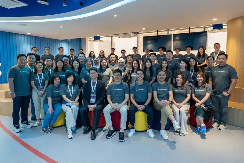 ▲CloudMile 萬里雲獲得數位產業署的 AI 機構認證，證明其 AI 技術與實績，證實其 AI 教育服務與生成式 AI 技術已達到國家級標準，並具備國際落地的服務實力。（圖／CloudMile 萬里雲提供）