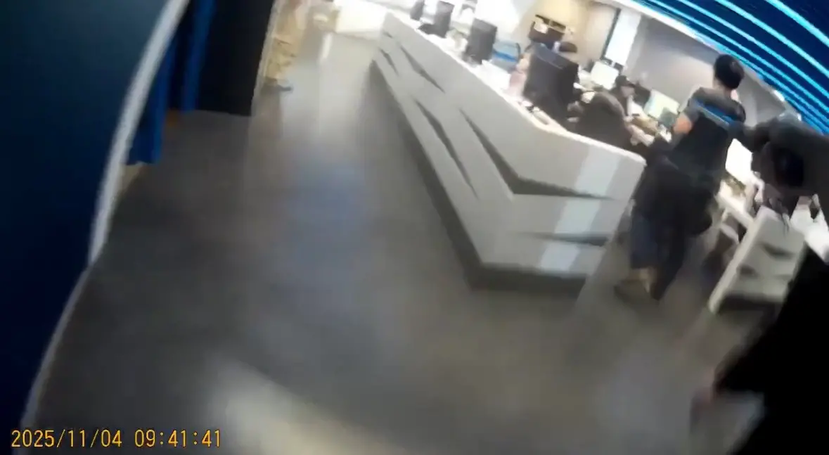 ▲檢警於4日在攻堅太子集團位於台北市內湖區的博弈機房。（圖／翻攝畫面）