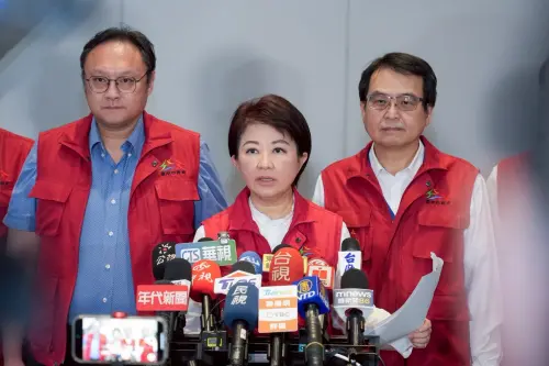 豬瘟失守照辦全區野餐日？盧秀燕遭轟：一刻不能停的造神
