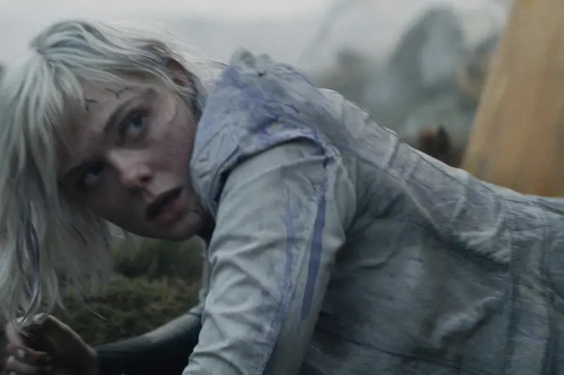 ▲仙氣女神艾兒芬妮（如圖）在《終極戰士：殺戮星球》轉型扮演女戰士，成為首集阿諾史瓦辛格的接班人，角色也會給觀眾驚奇。（圖／摘自IMDb）