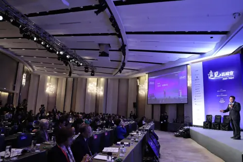 ▲黃偉哲特別提及，南科與台積電合作的五奈米與三奈米建廠計畫，隨著AI技術的興起，南科已成為三大科學園區之首。(圖／南市府提供)