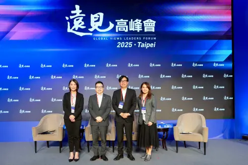 ▲市長陳其邁期待透過「006688」優惠方案，支持業者進駐高雄，一同開啟資產管理的新篇章。（圖／高市府提供）