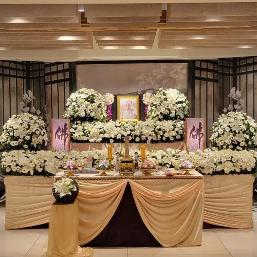 ▲〈雙人枕頭〉作曲人張錦華逝世！龍千玉悲痛奔靈堂送恩師最後一程（圖／龍千玉臉書）