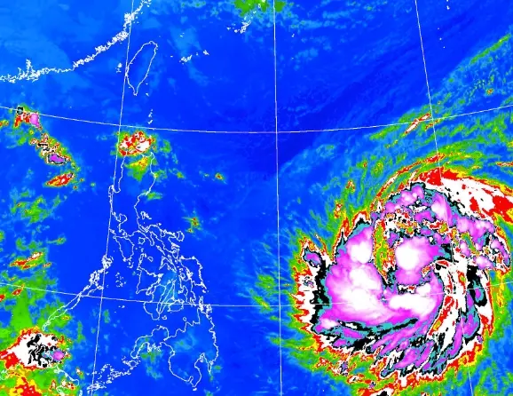 ▲鳳凰颱風今（7）日預計升格為中度颱風，未來強度還會持續變強，抵達菲律賓呂宋島之前強度將達到強颱等級。（圖/中央氣象署cwa.gov.tw）