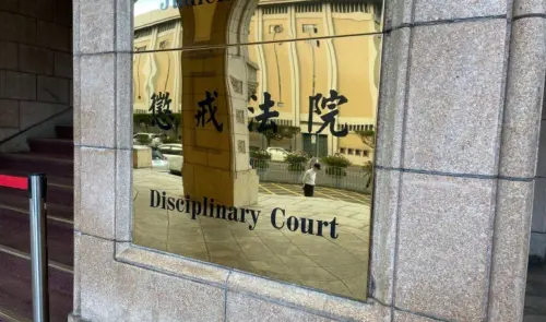 「肉Ｘ來看一下」喪妻男檢性騷、偷摸男警害他痛哭！遭判免職
