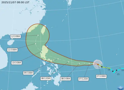 鳳凰颱風準備衝台灣！氣象署：不排除發布陸警　3預估路徑差異大
