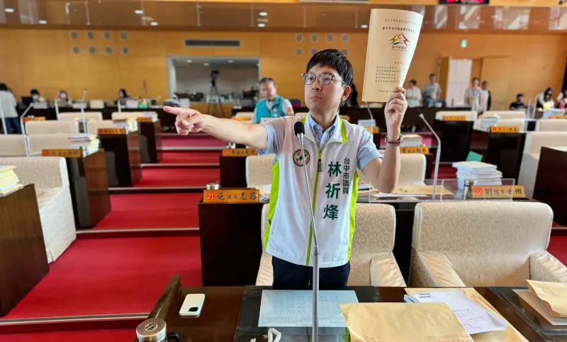 盧秀燕自稱媽媽做不好　綠轟公僕道歉還講鬼話：總統不就叫阿公？