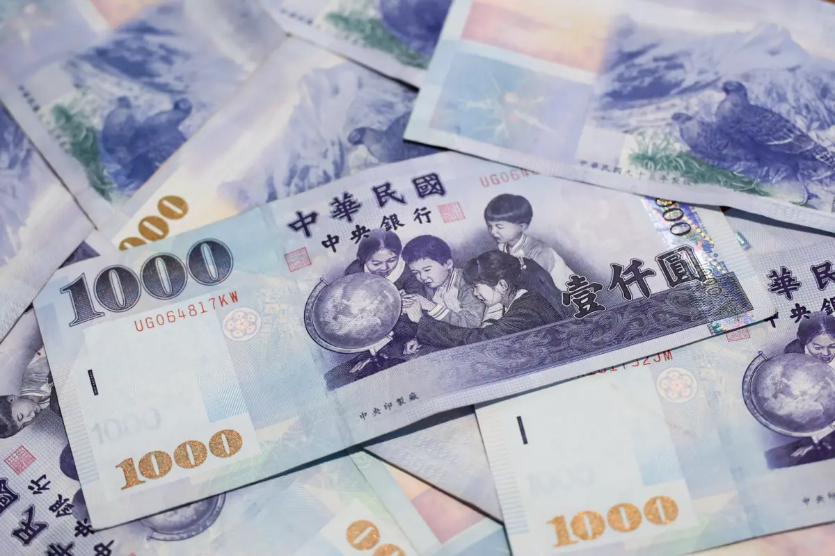 ▲中央銀行「臺灣之美」系列鈔券面額主題，即日起開放網路票選。央行表示，首張新版鈔券於主題擇定後最快在兩年半發行。（圖／記者陳明安攝）