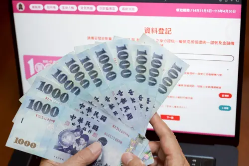 ▲藍白在2025年聯手推動「普發一萬」通過，當時總統賴清德並不認同該項政策，演講時表示：「沒有必要」。（圖／記者陳明安攝）