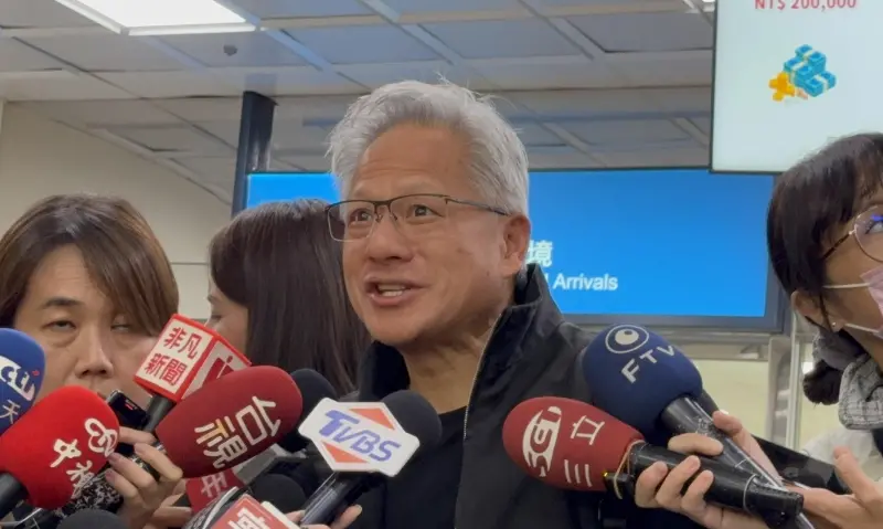 黃仁勳快閃台南！將為輝達總部設台北見蔣萬安？本尊這樣說